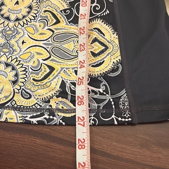 ATHLETA Paisley Long Sleeve Athletic Shirt size Small - Picture 8 of 8